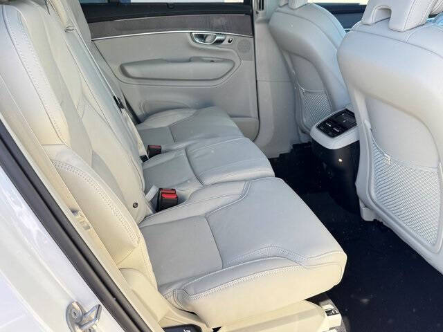 2026 Volvo XC90 B6 Ultra Dark 7P