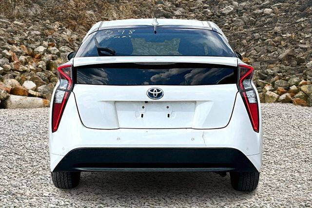 2018 Toyota Prius Three