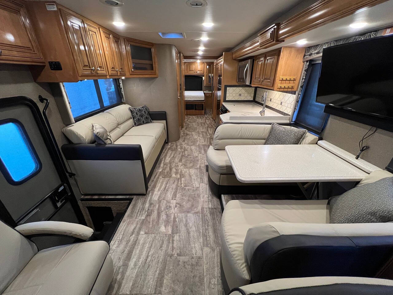 2016 Thor Motor Coach Palazzo for sale at Simple Car Company in Oak Harbor, WA