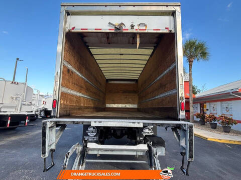 2020 Freightliner M2 106