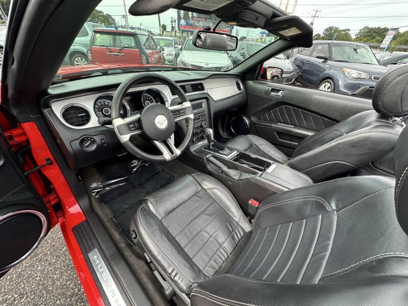 2013 Ford Mustang V6