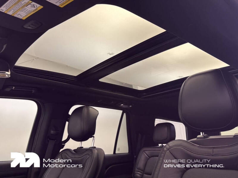 2019 Lincoln Navigator Select