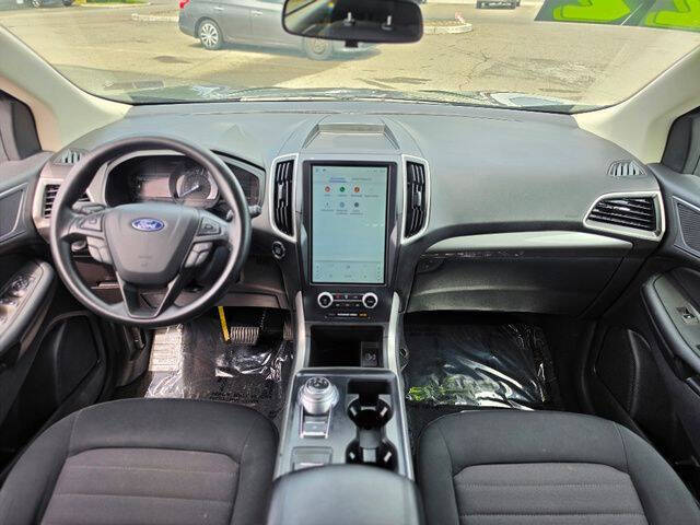 2022 Ford Edge SE