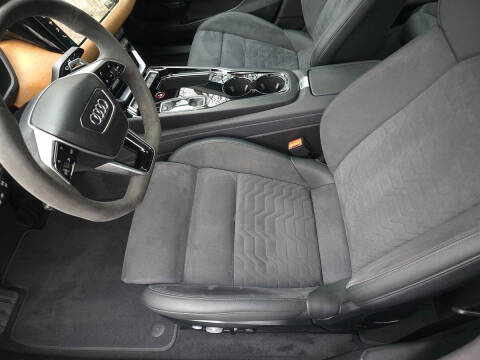 2023 Audi e-tron GT quattro Premium Plus