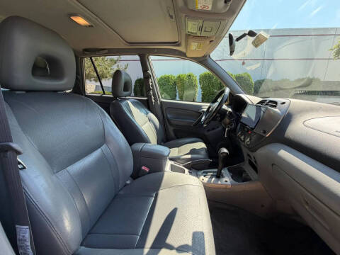 2003 Toyota RAV4