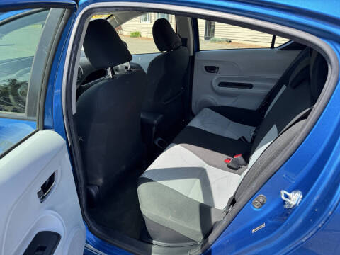 2014 Toyota Prius c Three