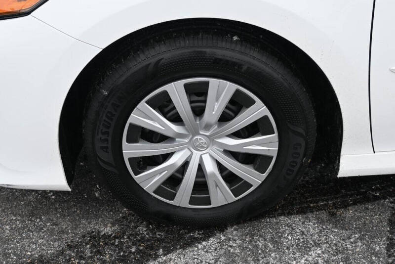 2019 Toyota Camry Hybrid LE