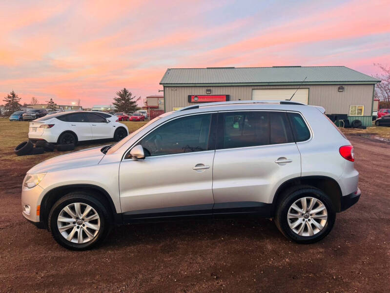 2009 Volkswagen Tiguan for sale at Car Connection in Tea SD