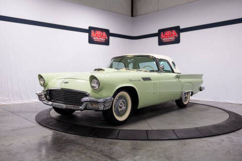 1957 Ford Thunderbird