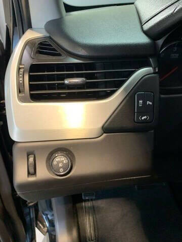 2017 GMC Yukon XL SLE