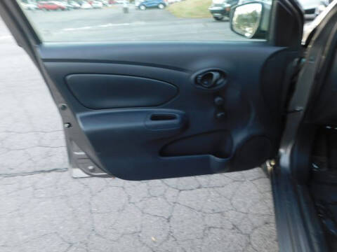 2017 Nissan Versa 1.6 S