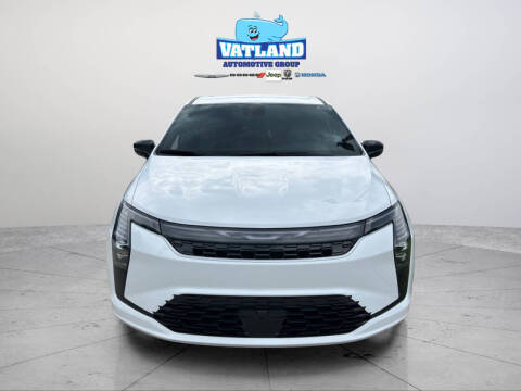 2027 Chrysler Pacifica Select
