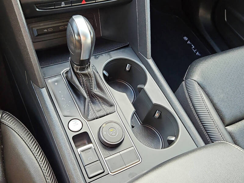 2022 Volkswagen Atlas Cross Sport SE 4Motion