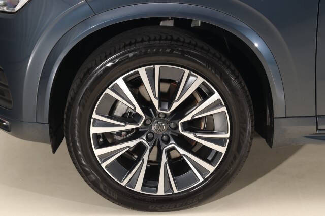 2022 Volvo XC90 T5 Momentum