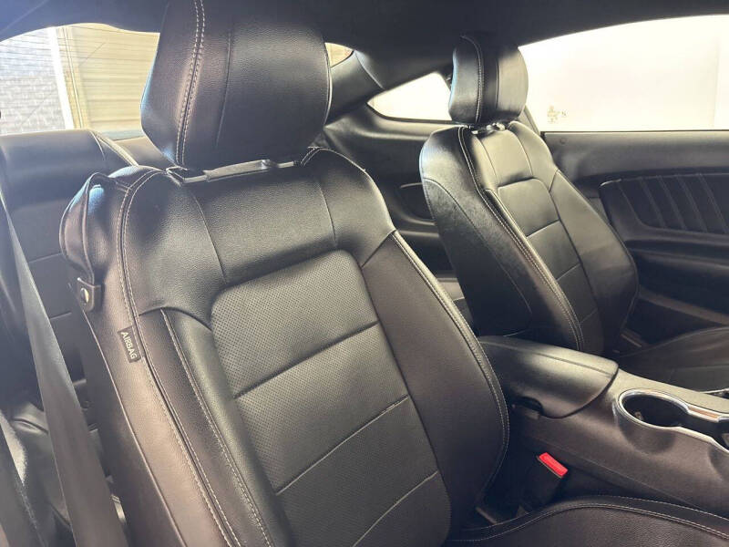 2020 Ford Mustang EcoBoost Premium