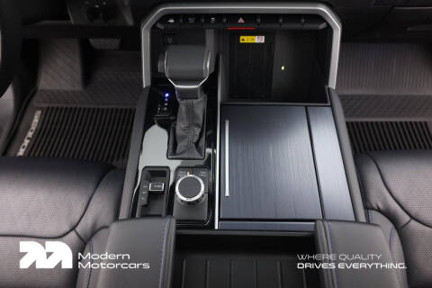2024 Toyota Sequoia Platinum