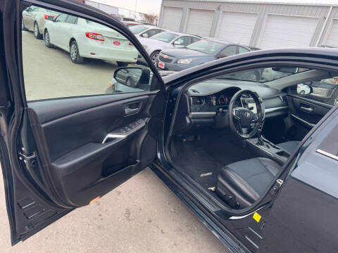 2015 Toyota Camry SE