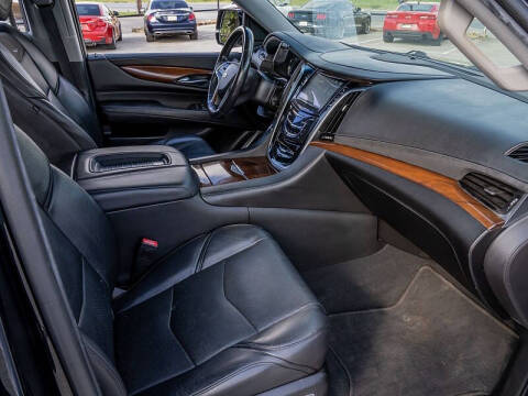 2019 Cadillac Escalade Luxury