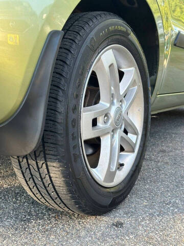 2010 Kia Soul +