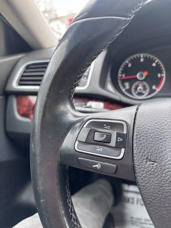 2013 Volkswagen Passat TDI SEL Premium