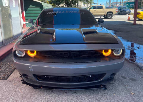 2017 Dodge Challenger for sale at THE CAR MANN in Stone Mountain GA