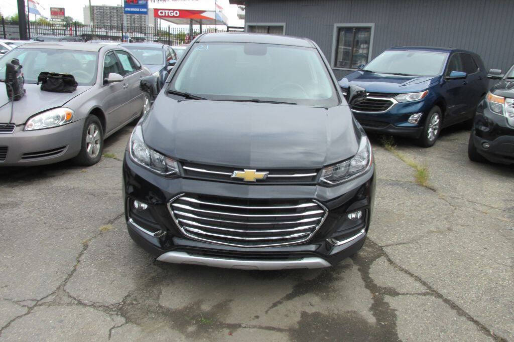 Black 2021 Chevrolet Trax LS LS 4dr Crossover 2