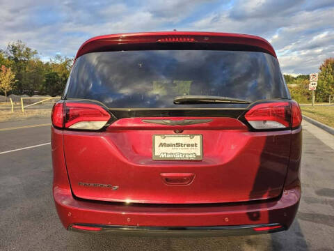2020 Chrysler Pacifica Touring