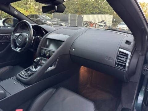 2019 Jaguar F-TYPE P300