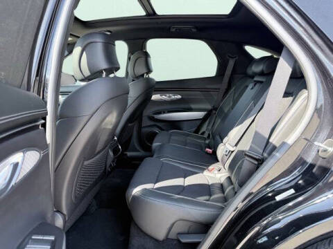 2022 Genesis GV70 2.5T Standard