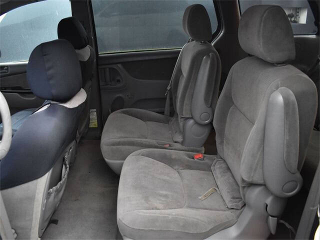 2004 Toyota Sienna