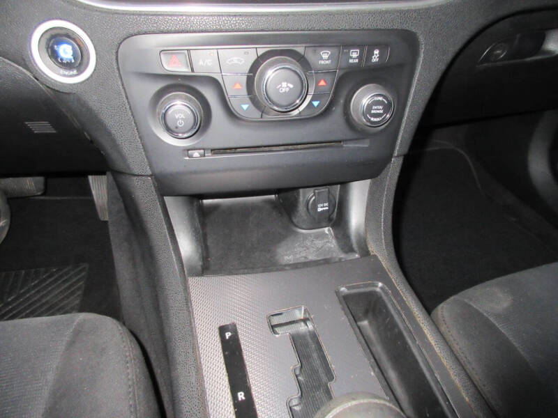 2012 Dodge Charger SE