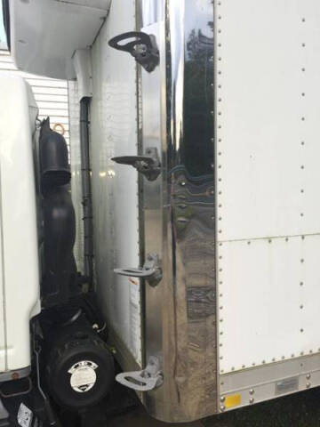 2006 International CF600