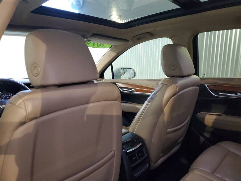 2019 Cadillac XT5 Platinum