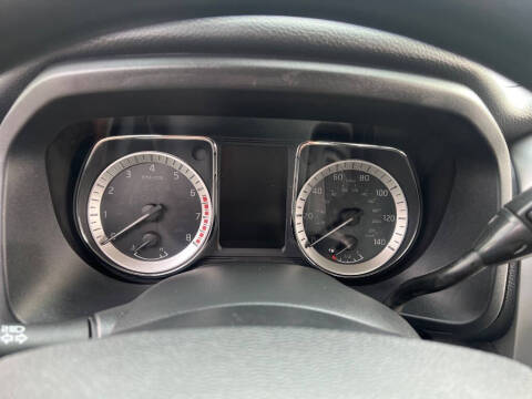 2017 Nissan Titan SV