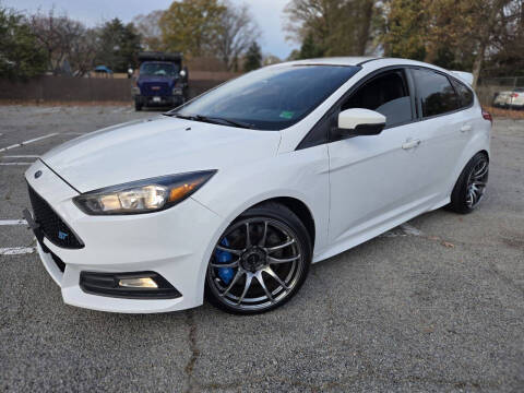 2018 Ford Focus ST