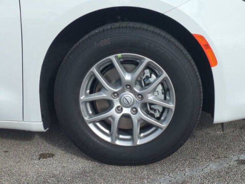 2026 Chrysler Voyager LX