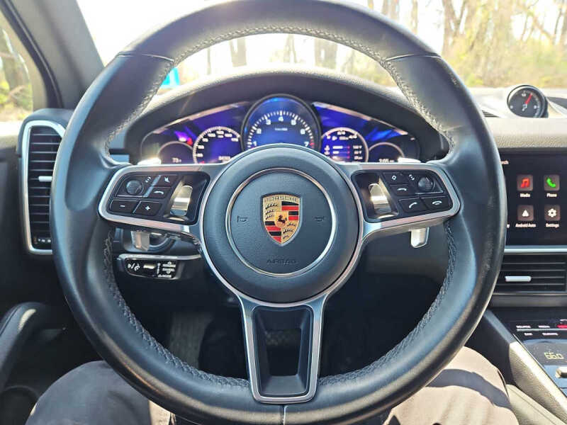 2022 Porsche Cayenne Platinum Edition