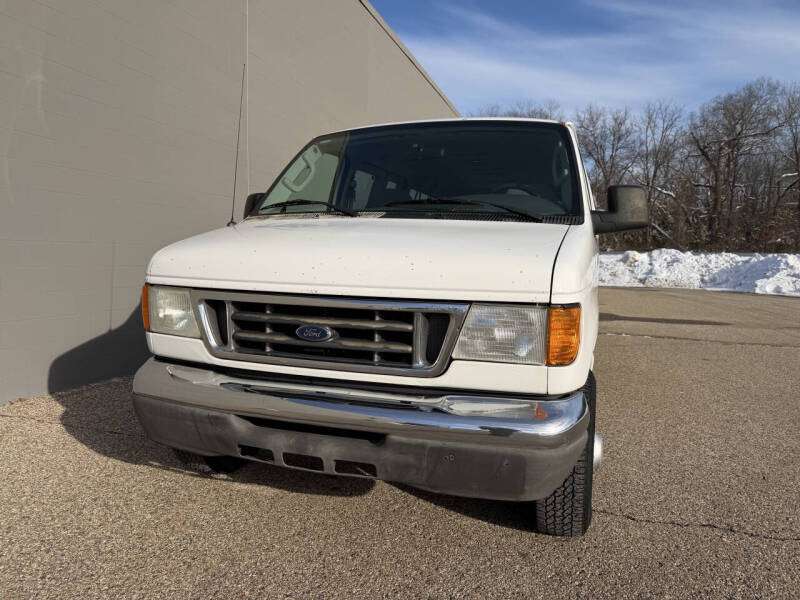 2007 Ford E-Series E-150 XLT