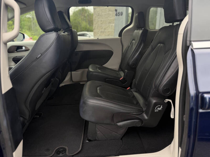 2019 Chrysler Pacifica Touring L