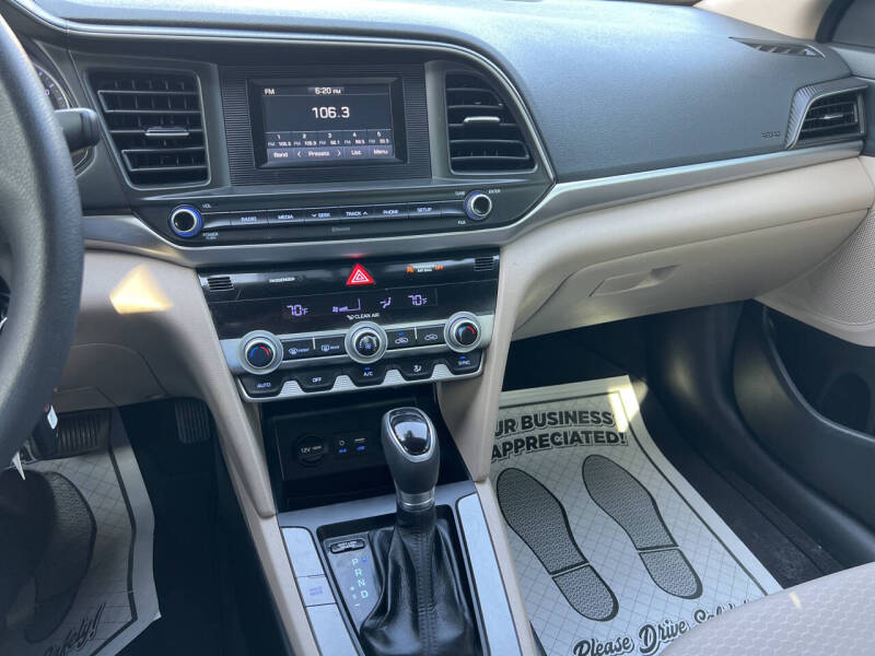 2020 Hyundai Elantra SE