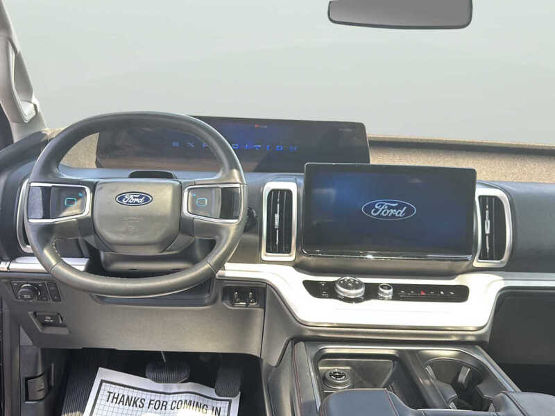 2025 Ford Expedition Active