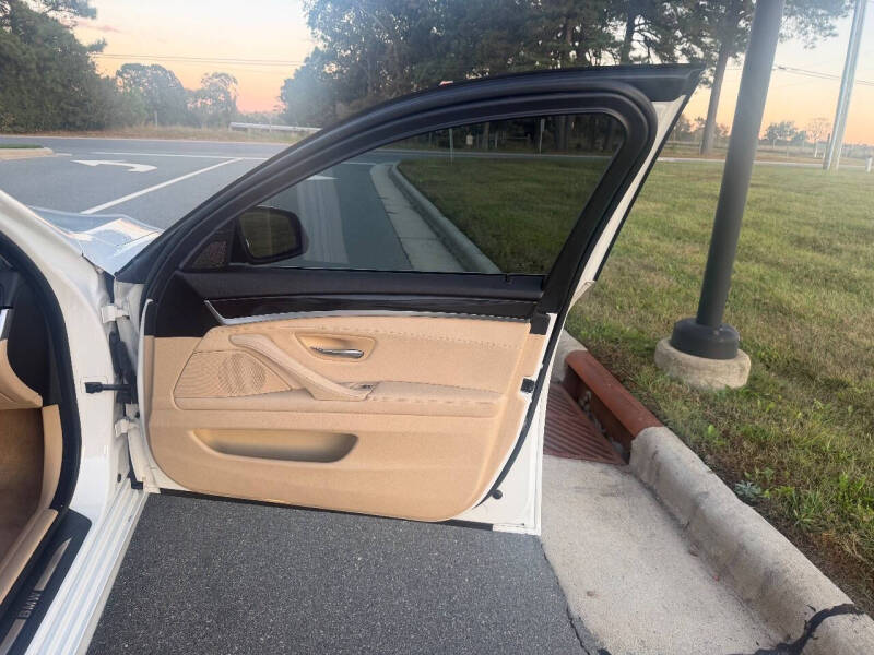 2015 BMW 5 Series 528i