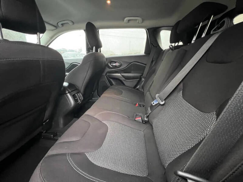 2021 Jeep Cherokee Latitude