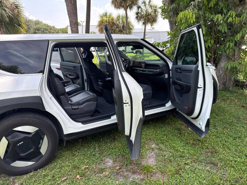 2024 Kia EV9 Light Long Range