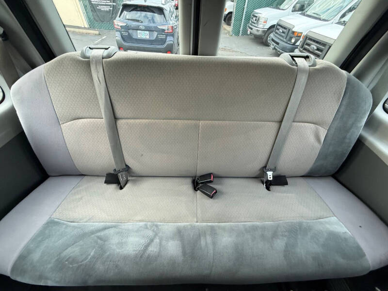 2011 Ford E-Series E-350 SD XLT