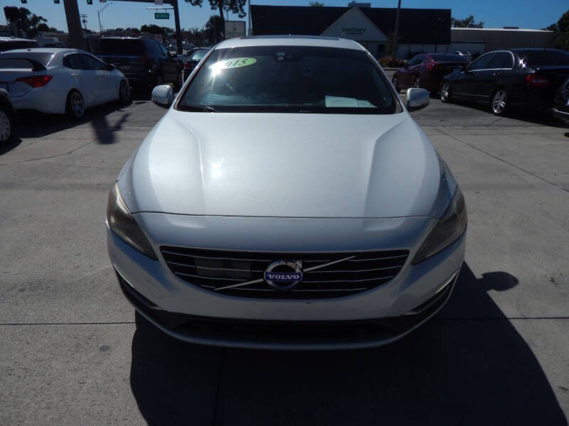 2015 Volvo S60 T6 Platinum's photo