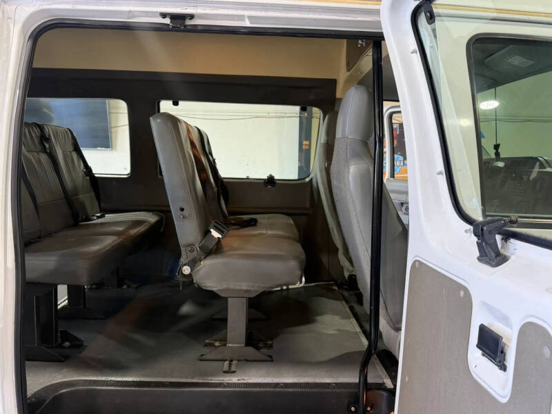 2011 Ford E-Series E-250