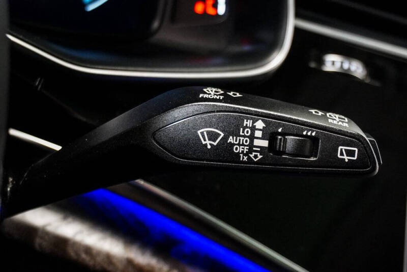 2022 Audi Q8 quattro Premium Plus 55 TFSI