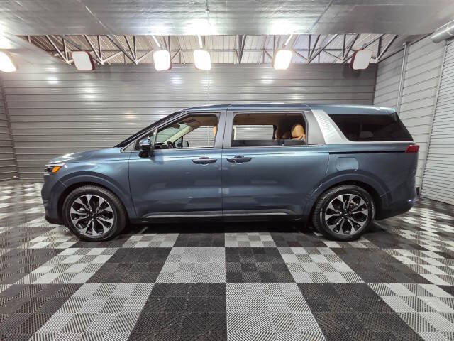 2024 Kia Carnival EX