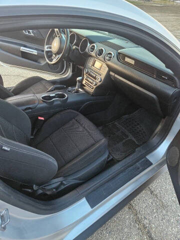 2015 Ford Mustang V6